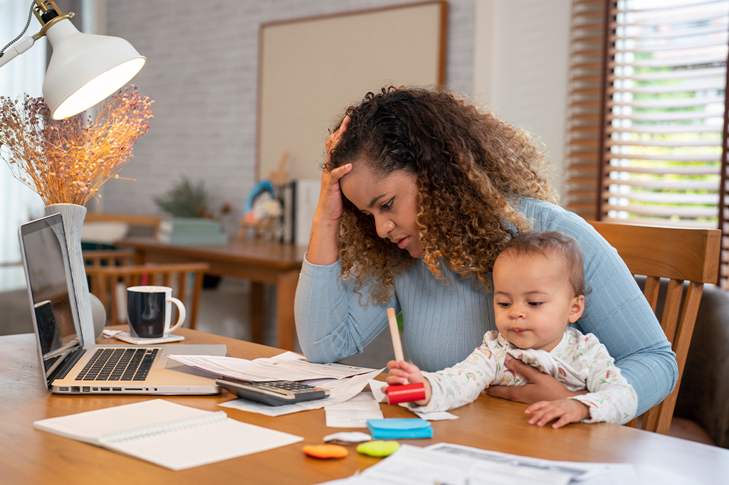 O impacto da NR-1 em mães e pais que trabalham